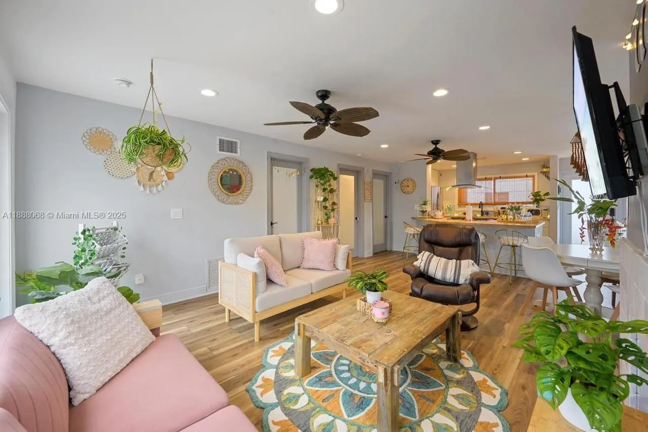 314 New Hampshire St, #23