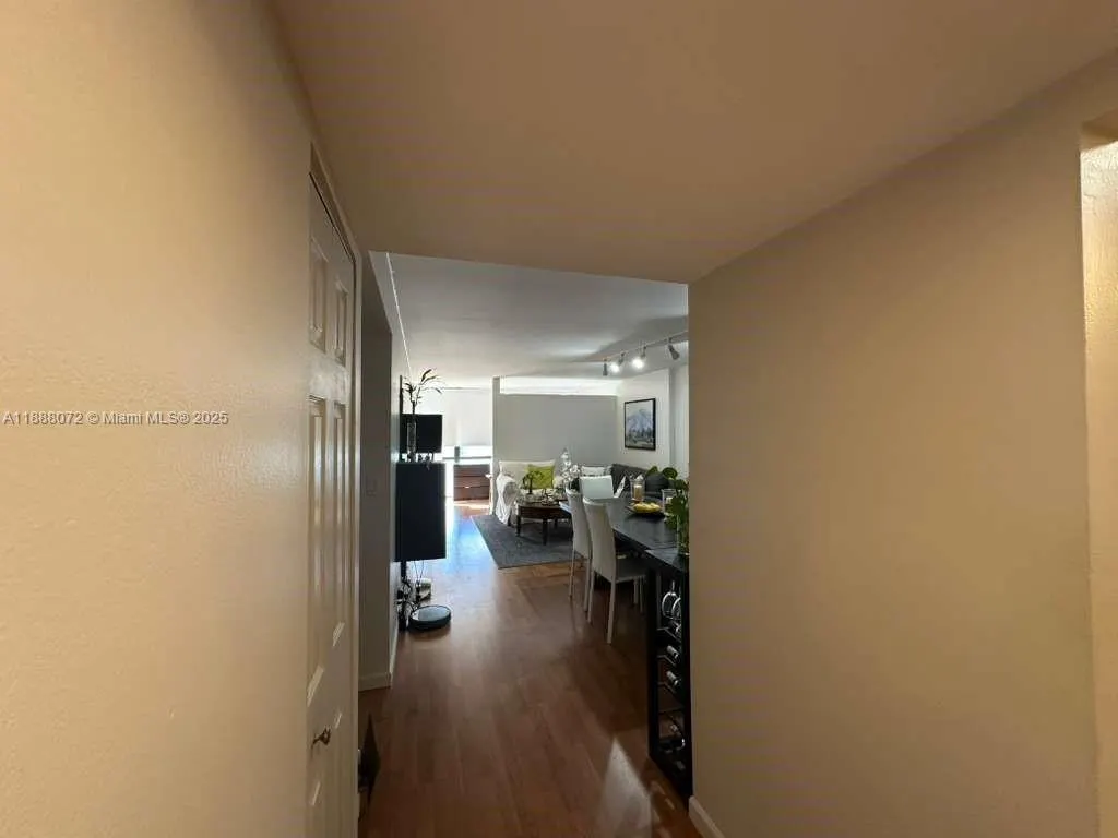 1000 Parkview Dr, #627