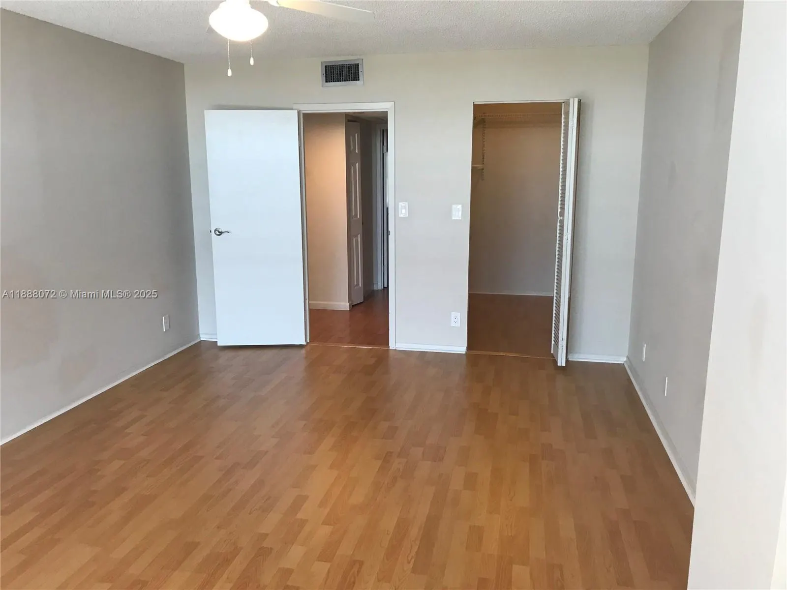 1000 Parkview Dr, #627