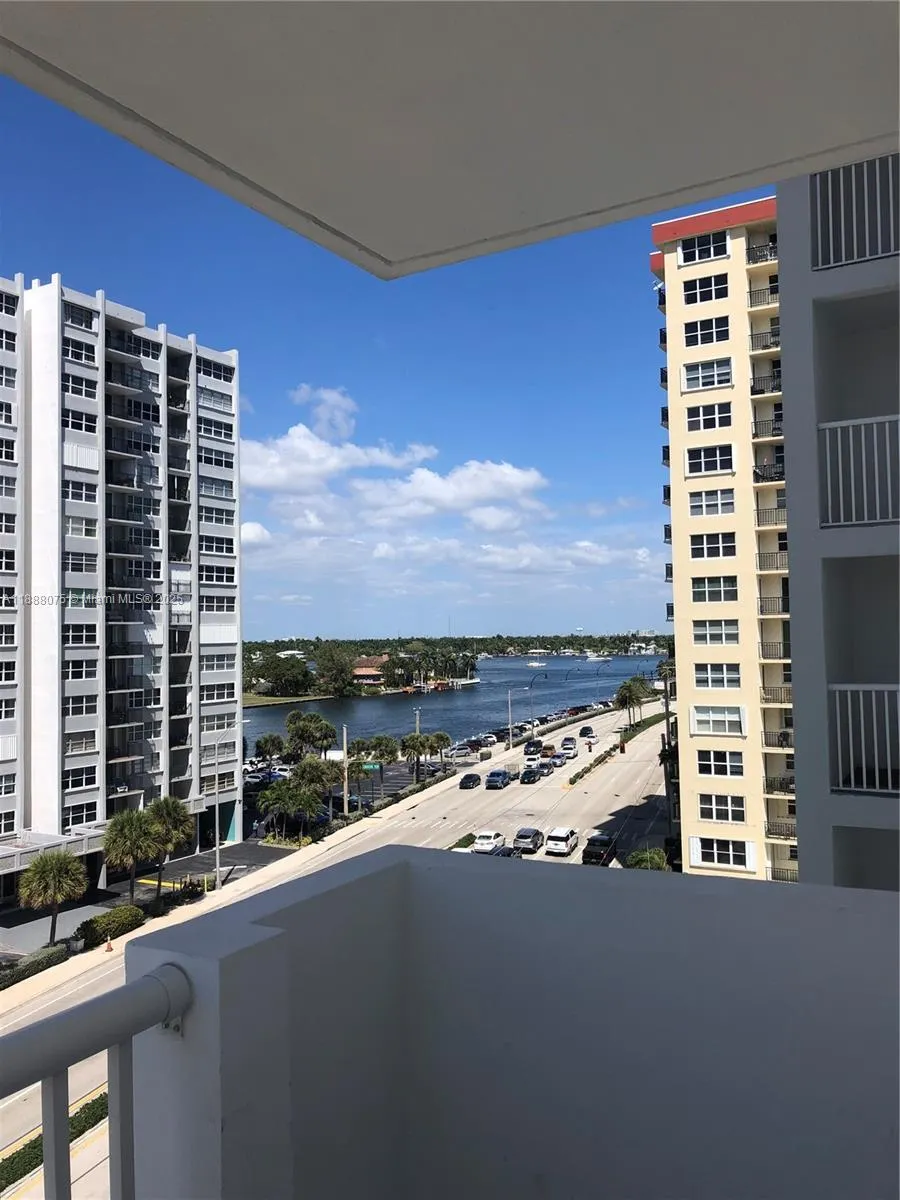 1601 S Ocean Dr, #504