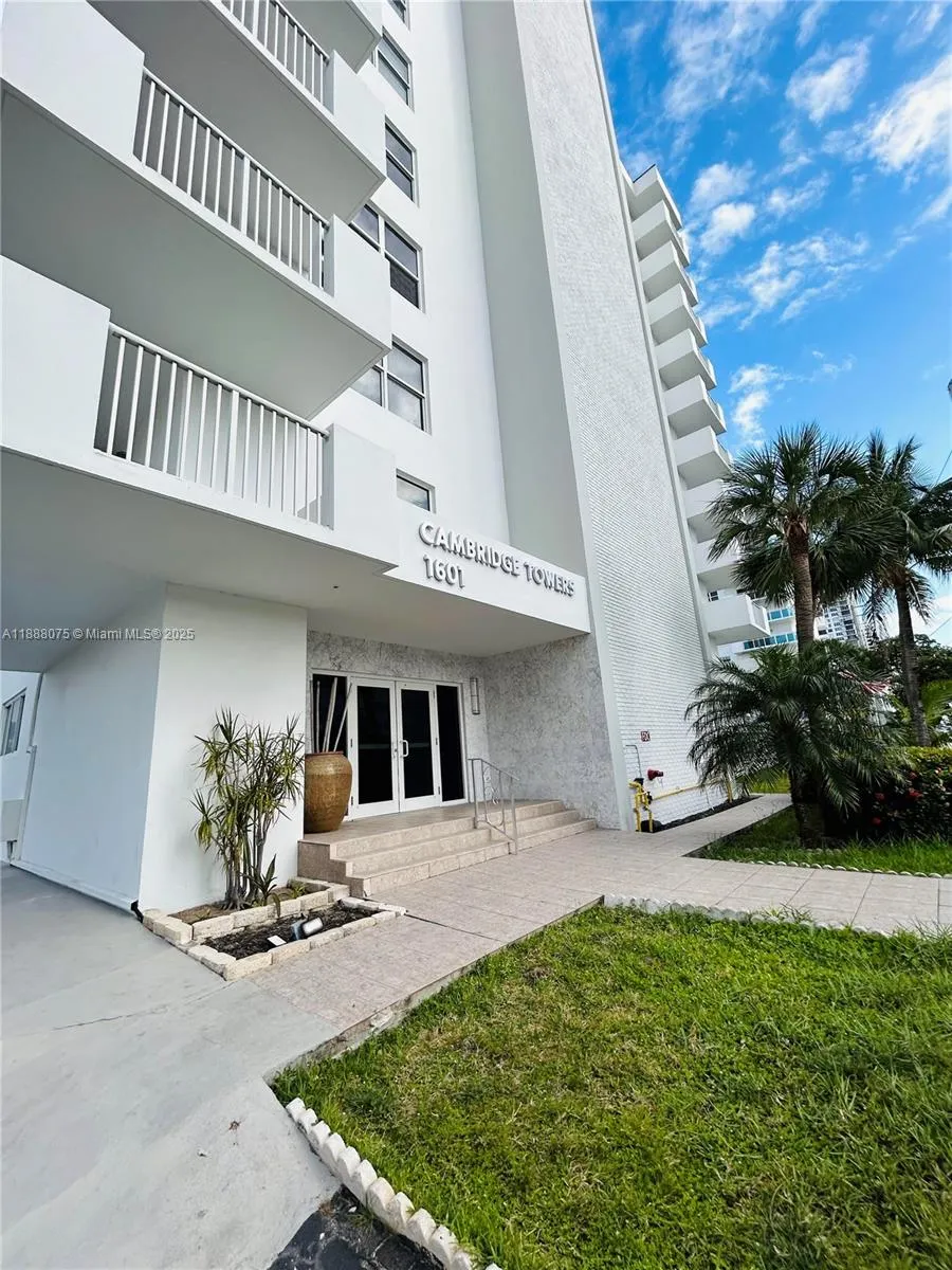 1601 S Ocean Dr, #504