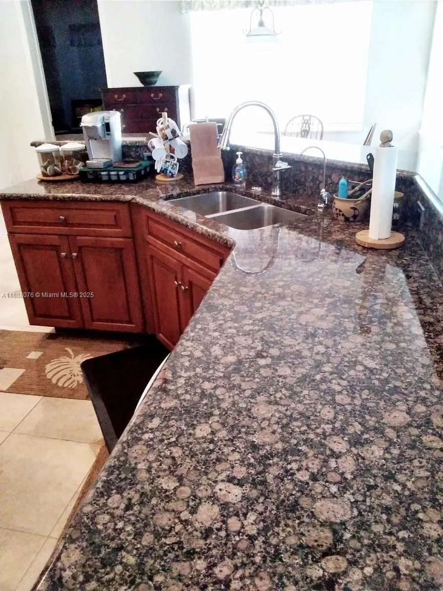 1442 SW 54th Terrace