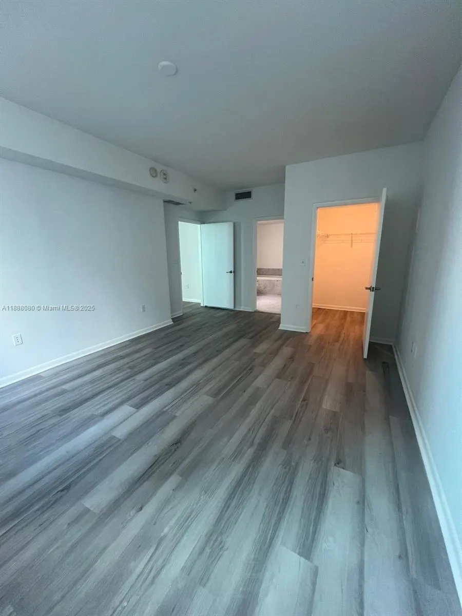 244 Biscayne Blvd, #608