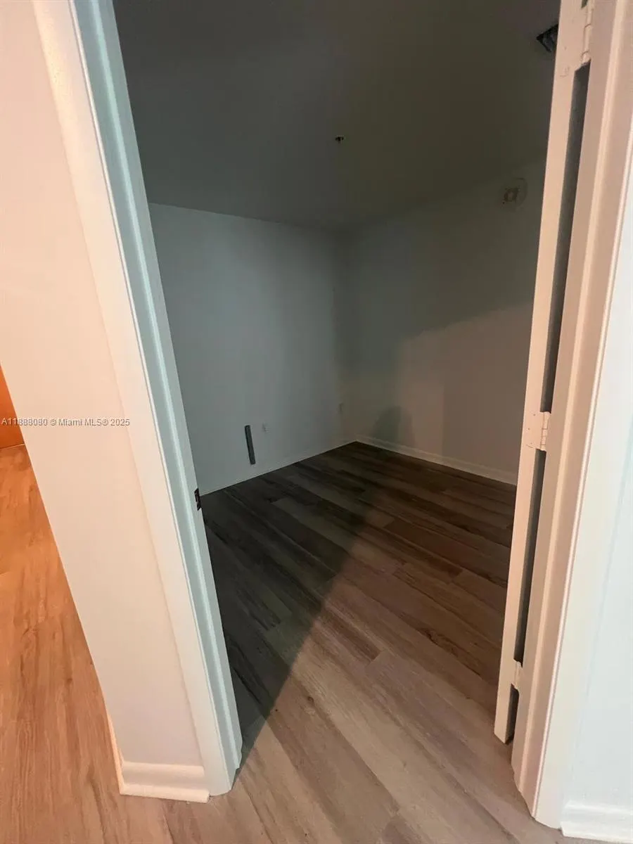244 Biscayne Blvd, #608