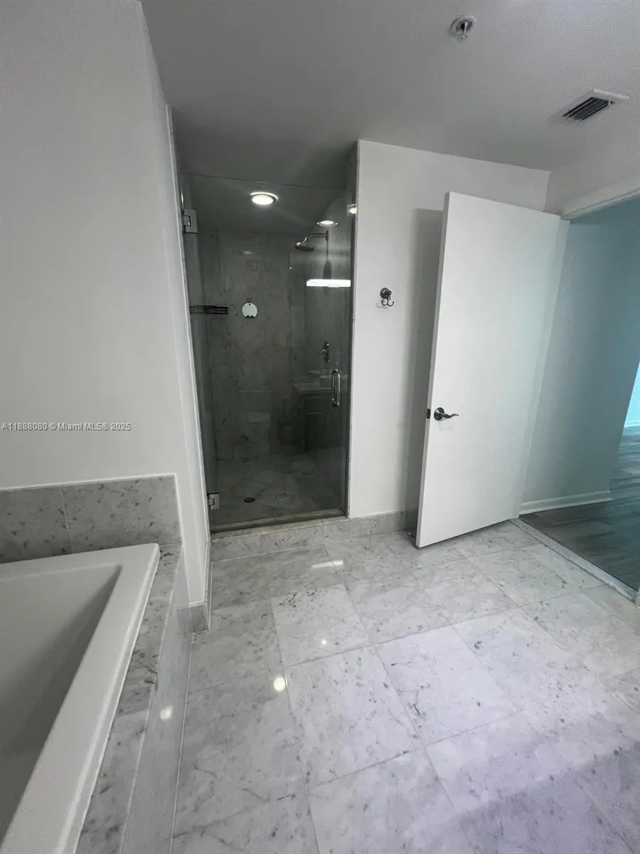 244 Biscayne Blvd, #608