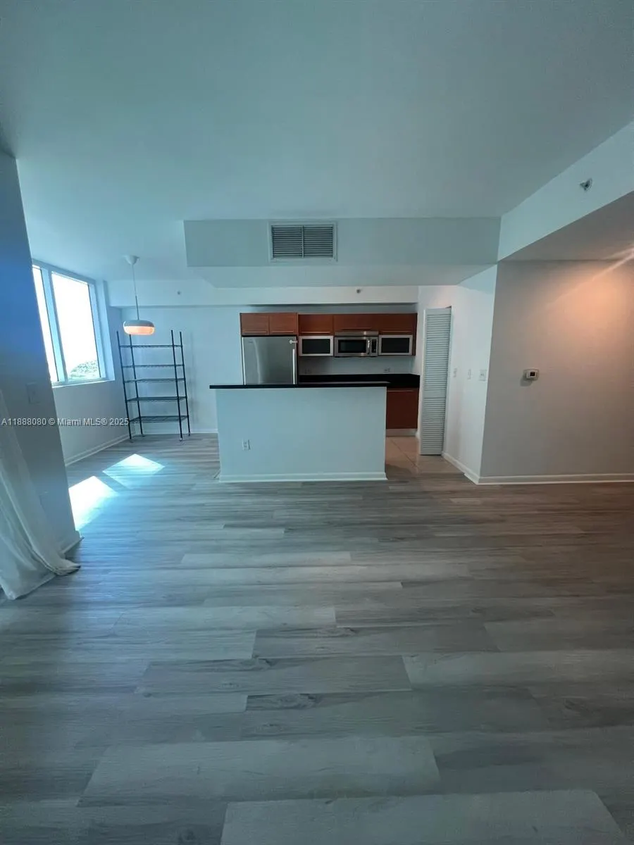 244 Biscayne Blvd, #608