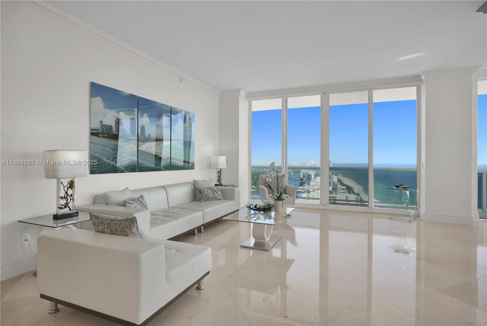 4779 Collins Ave, #PH4301