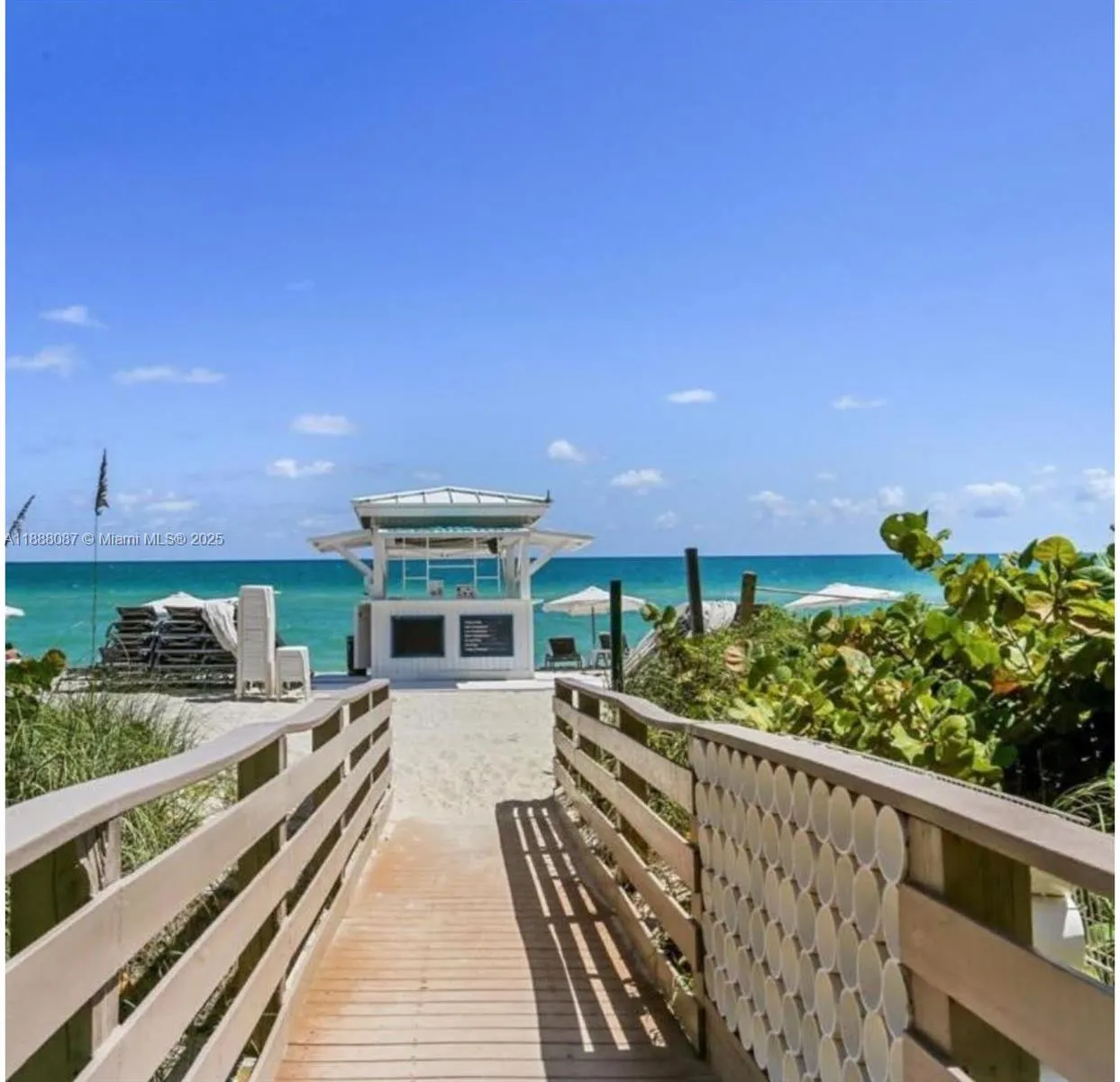 4779 Collins Ave, #PH4301