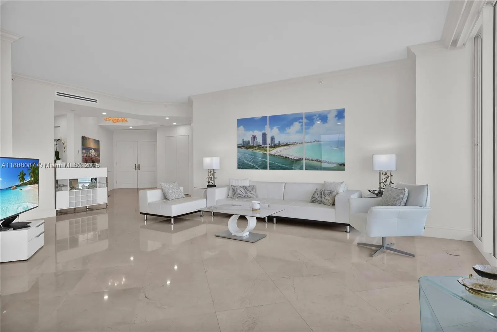 4779 Collins Ave, #PH4301