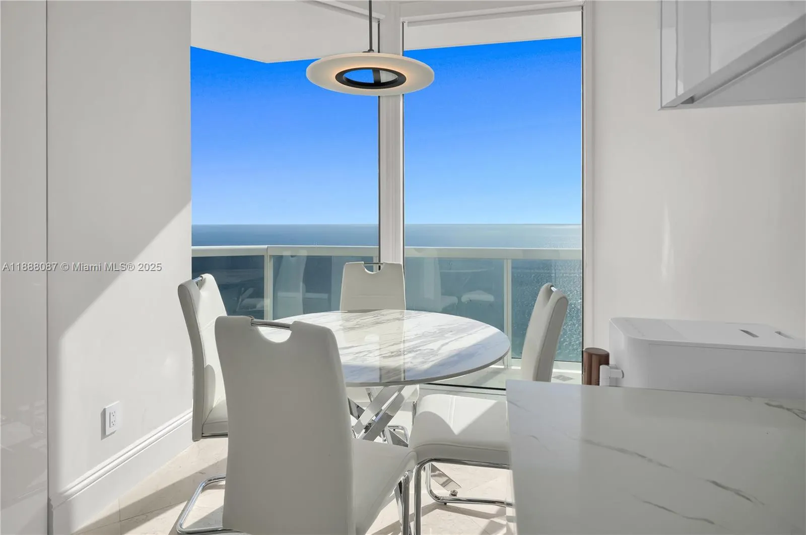 4779 Collins Ave, #PH4301