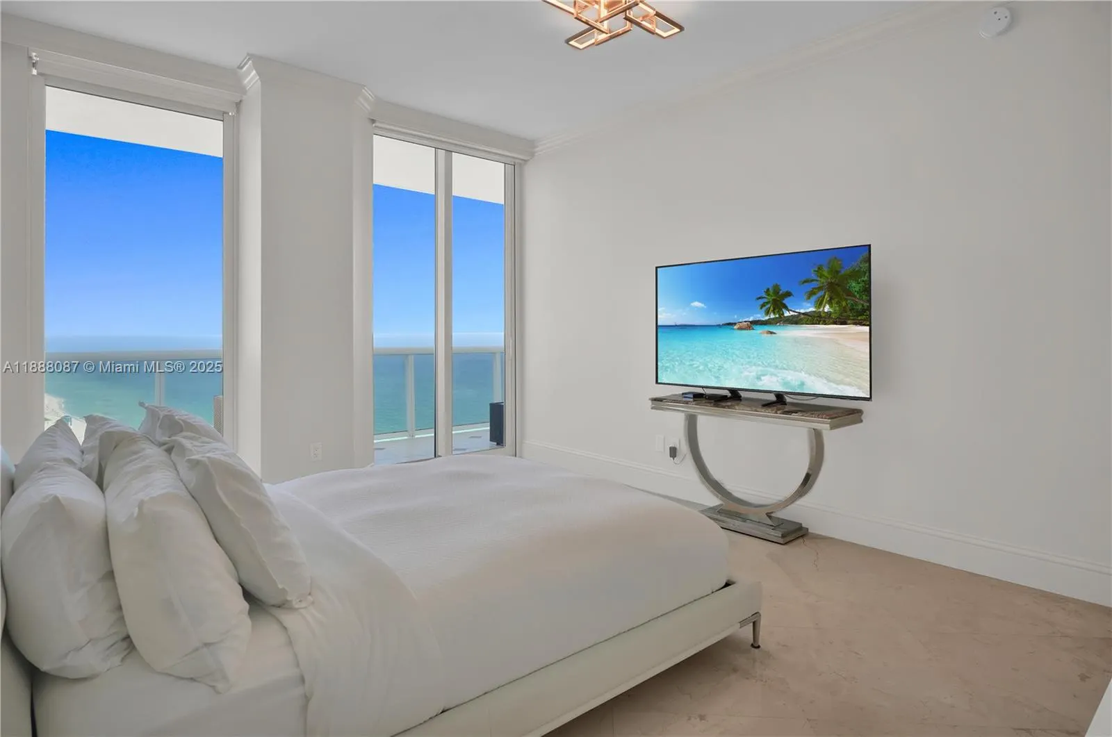 4779 Collins Ave, #PH4301