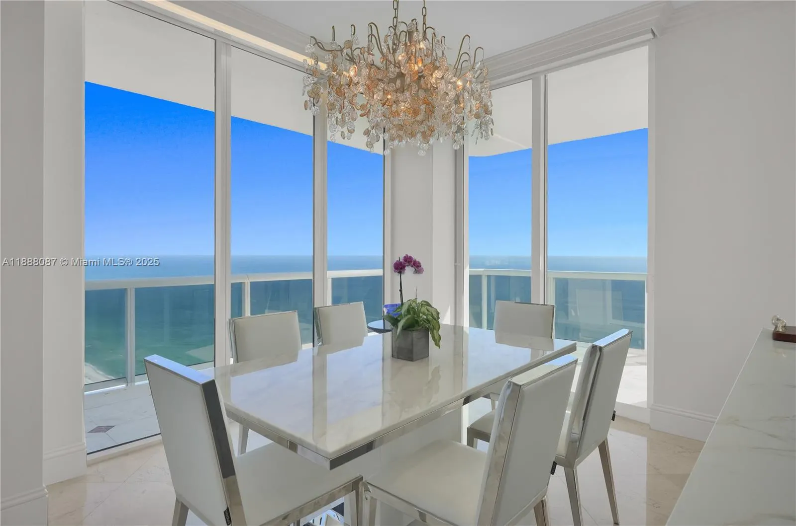 4779 Collins Ave, #PH4301