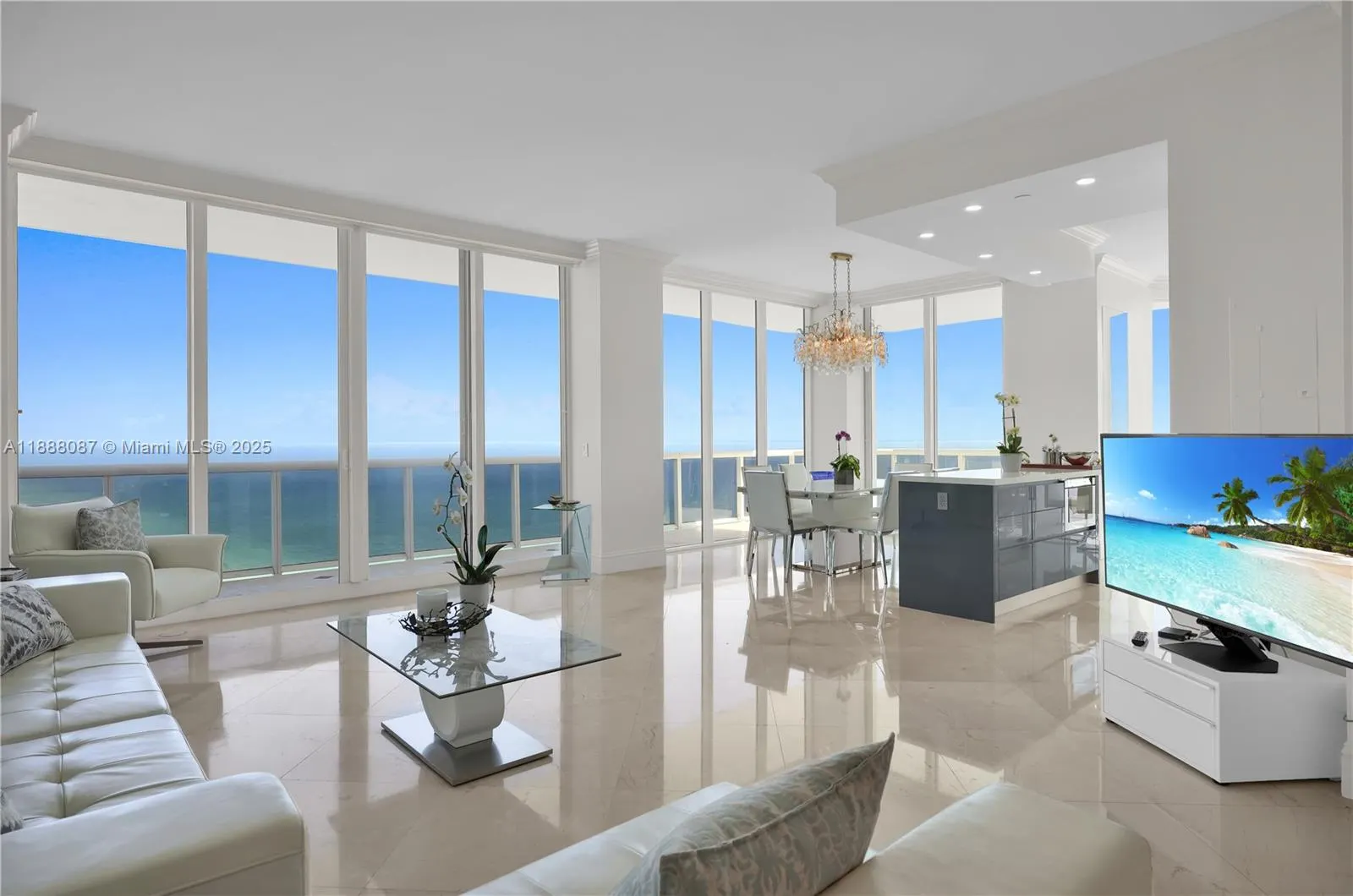 4779 Collins Ave, #PH4301