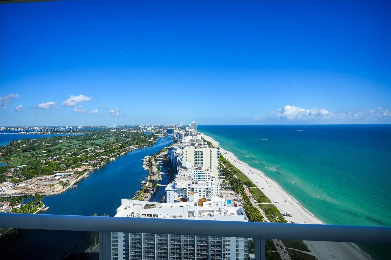 4779 Collins Ave, #PH4301