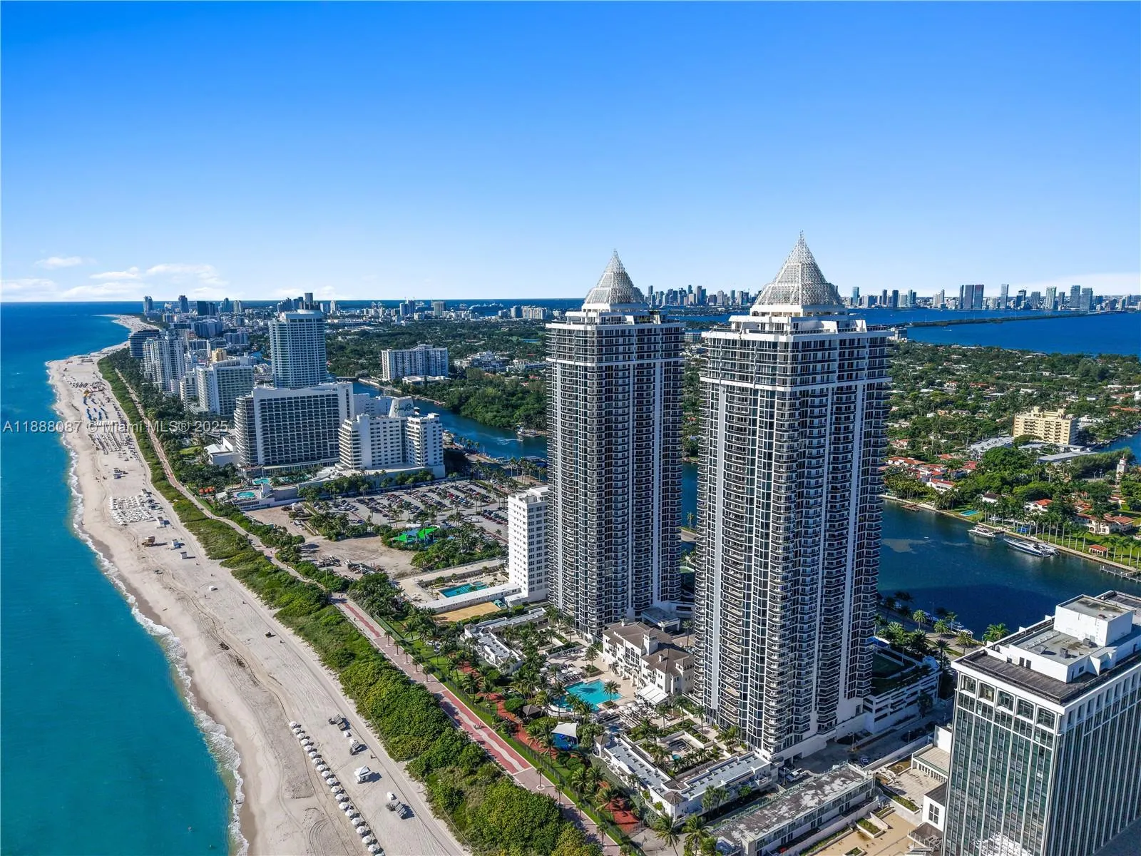 4779 Collins Ave, #PH4301