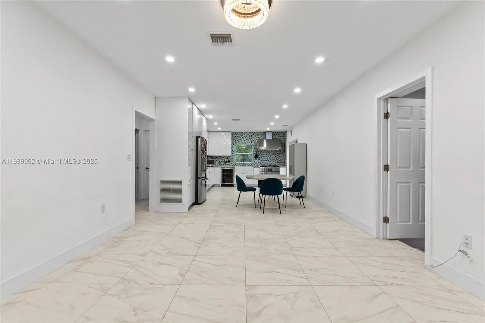420 NW 44th Ave