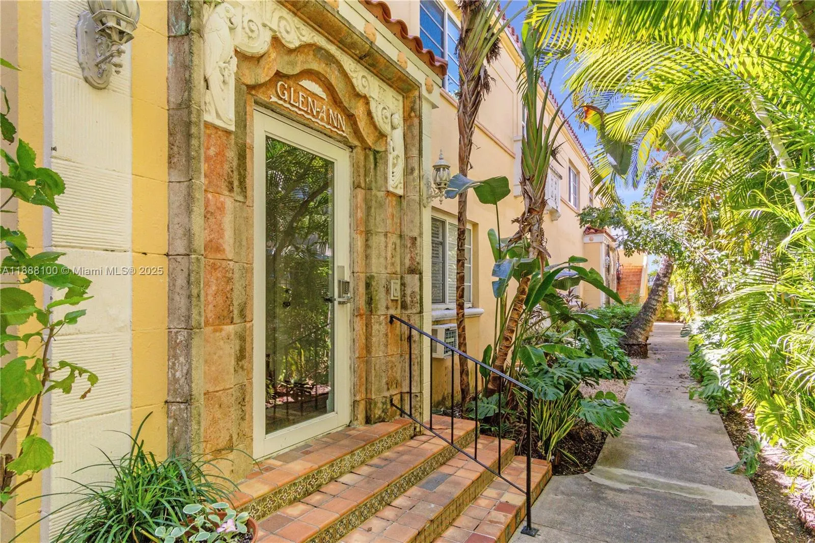 846 Jefferson Ave, #4