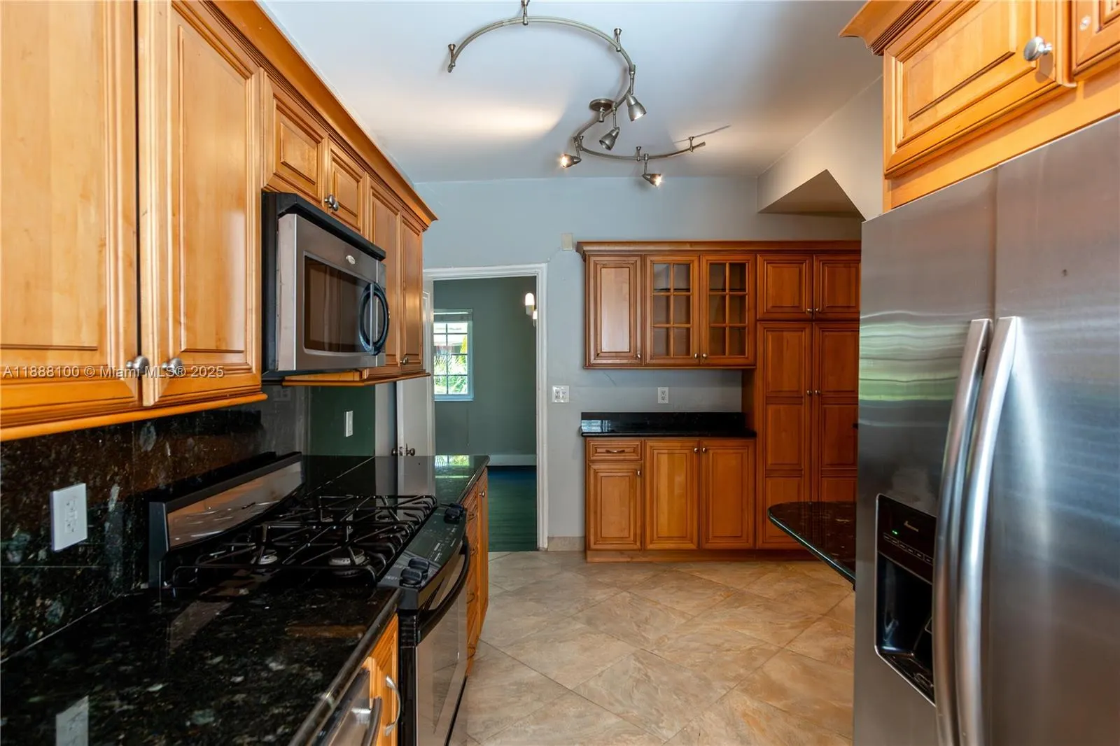 846 Jefferson Ave, #4