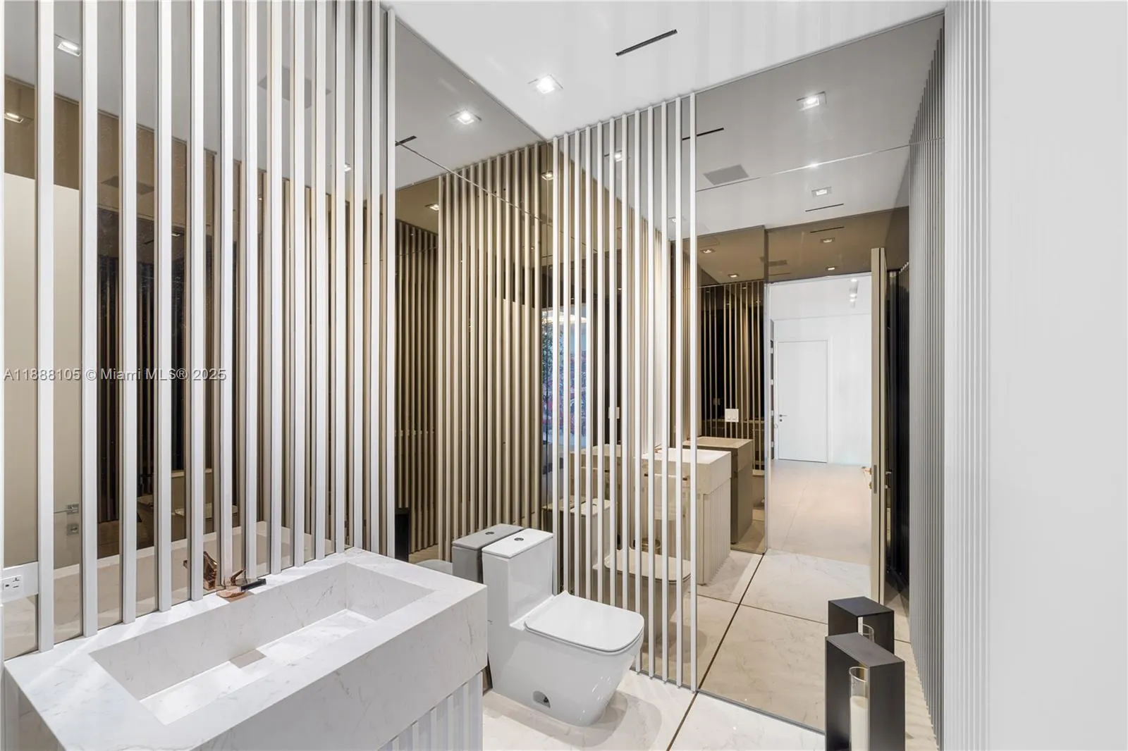 17141 Collins Ave, #LPH-1