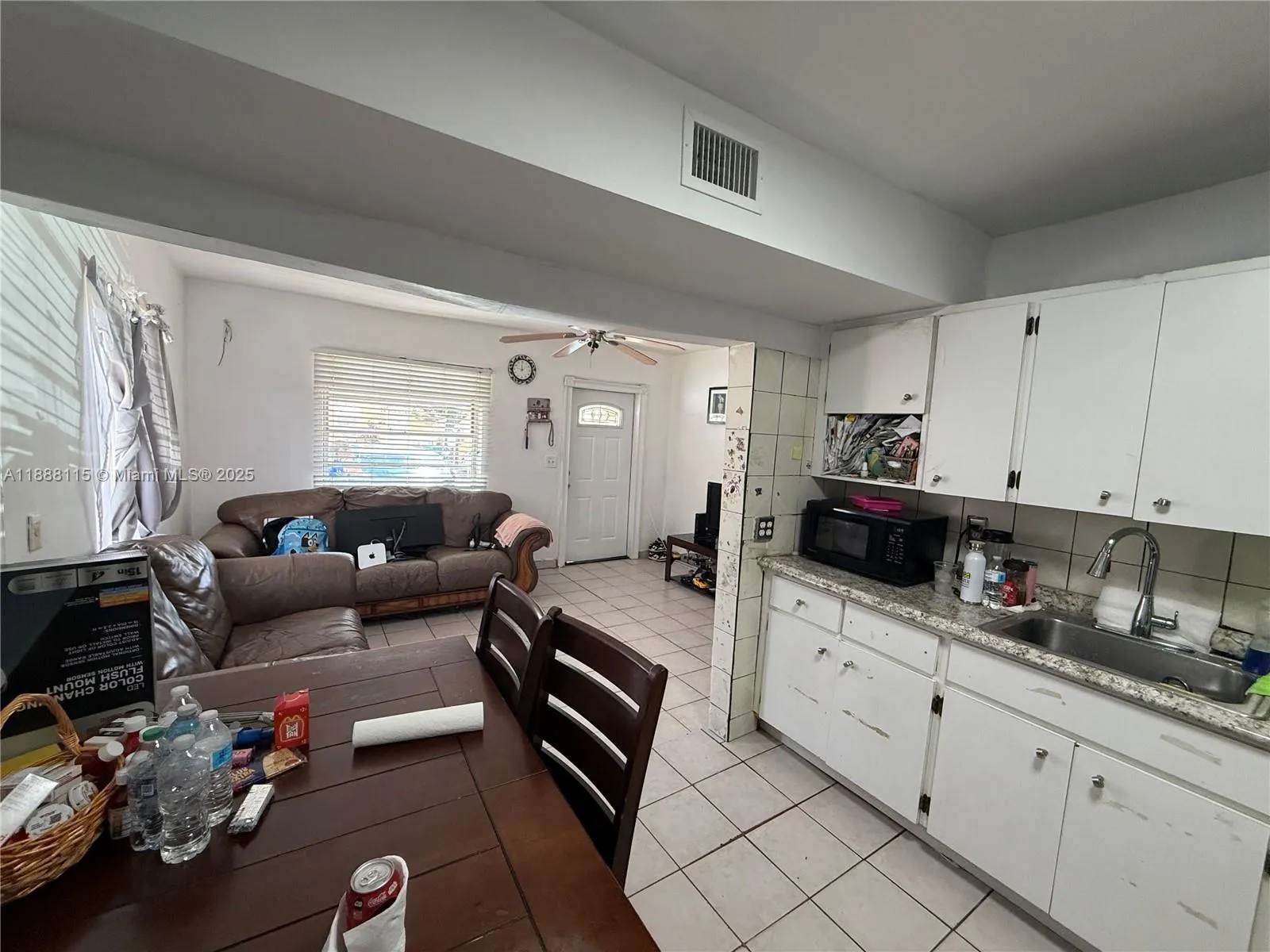 810 NW 24th Ct