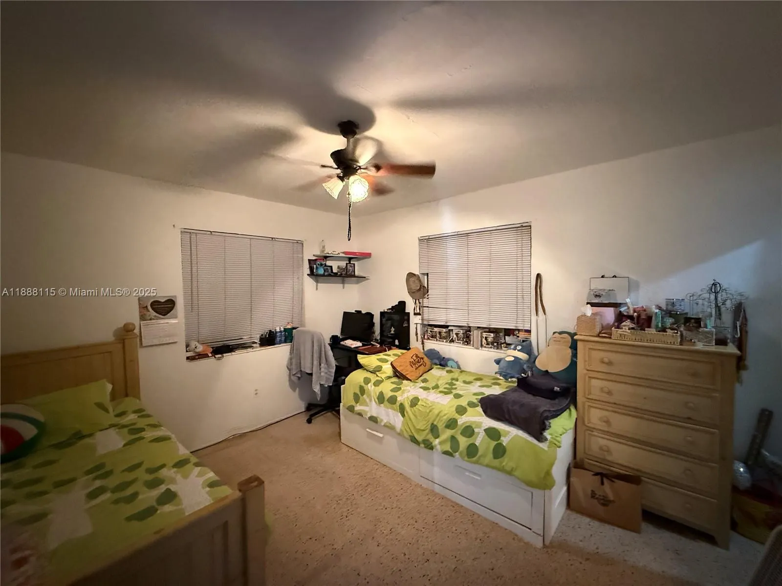 810 NW 24th Ct