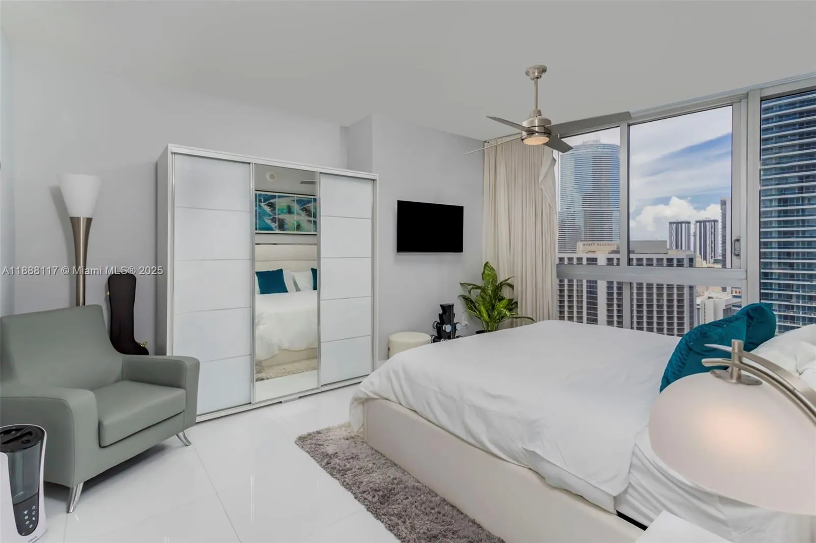 485 Brickell Ave, #2502