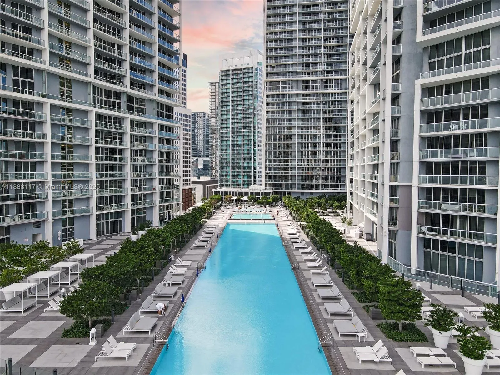 485 Brickell Ave, #2502