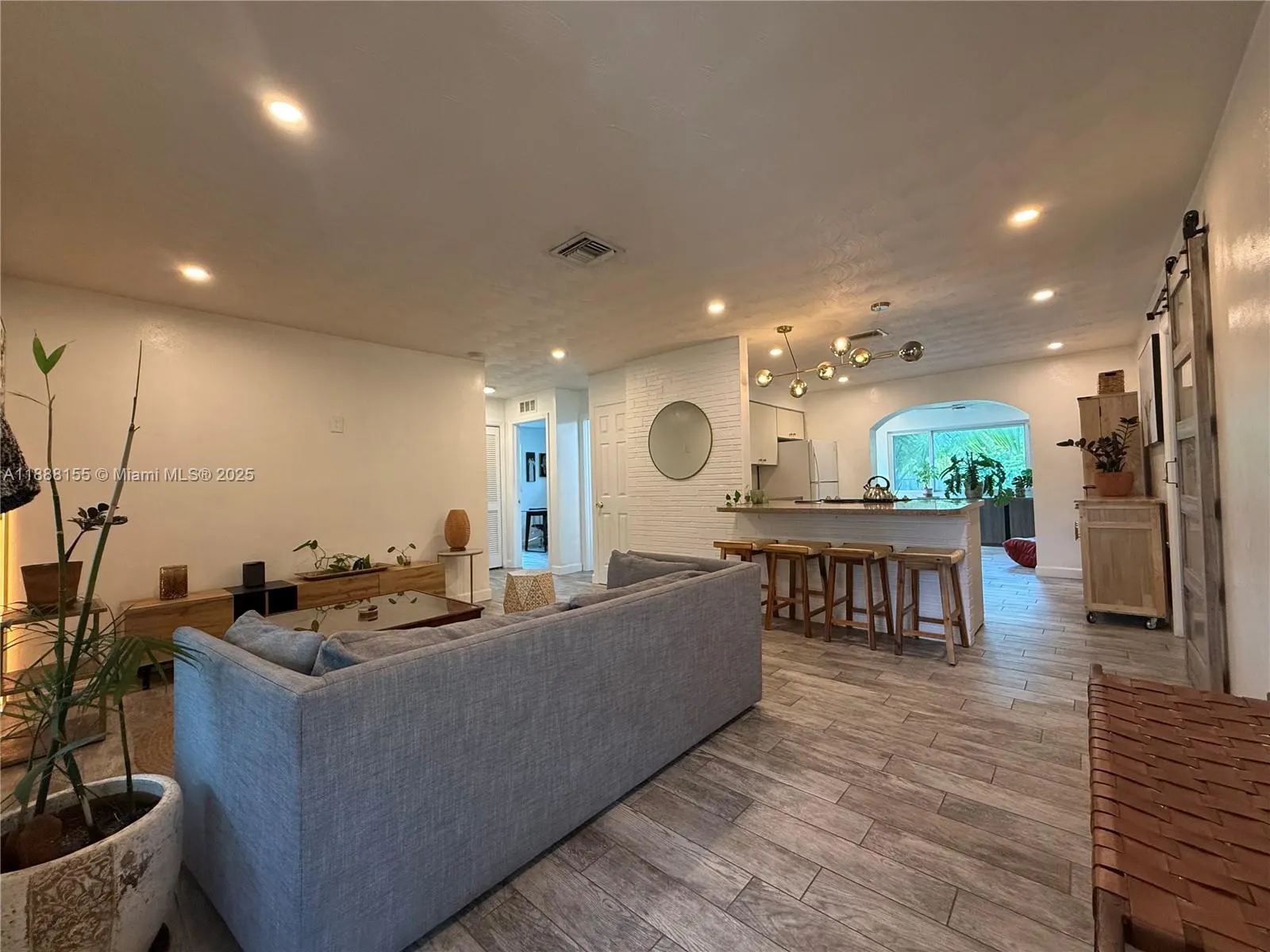 4641 SW 25th Ter