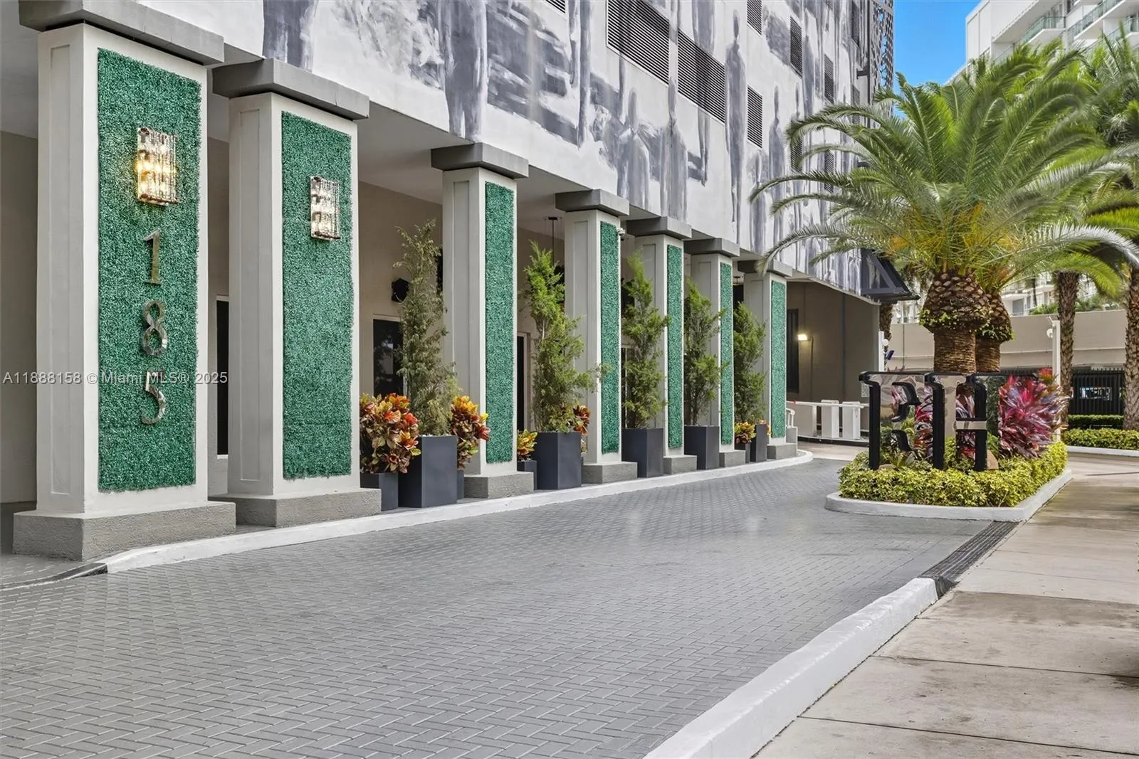 185 SE 14 Terr, #1709