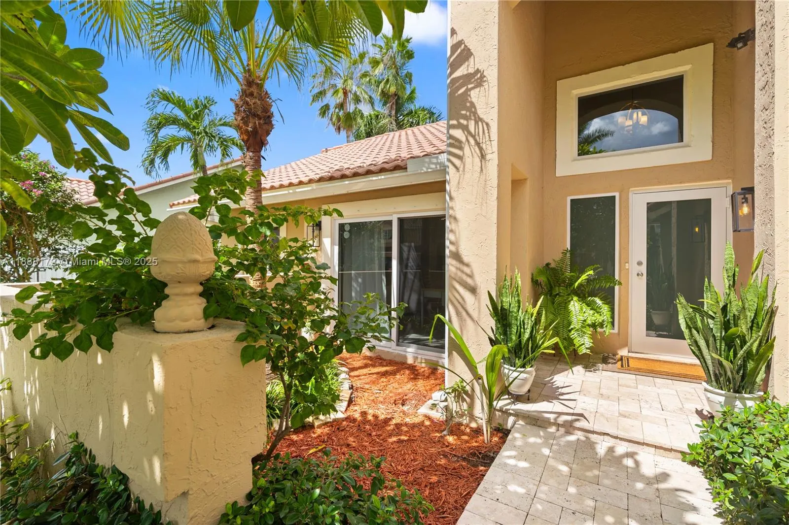 1171 Laguna Springs Dr