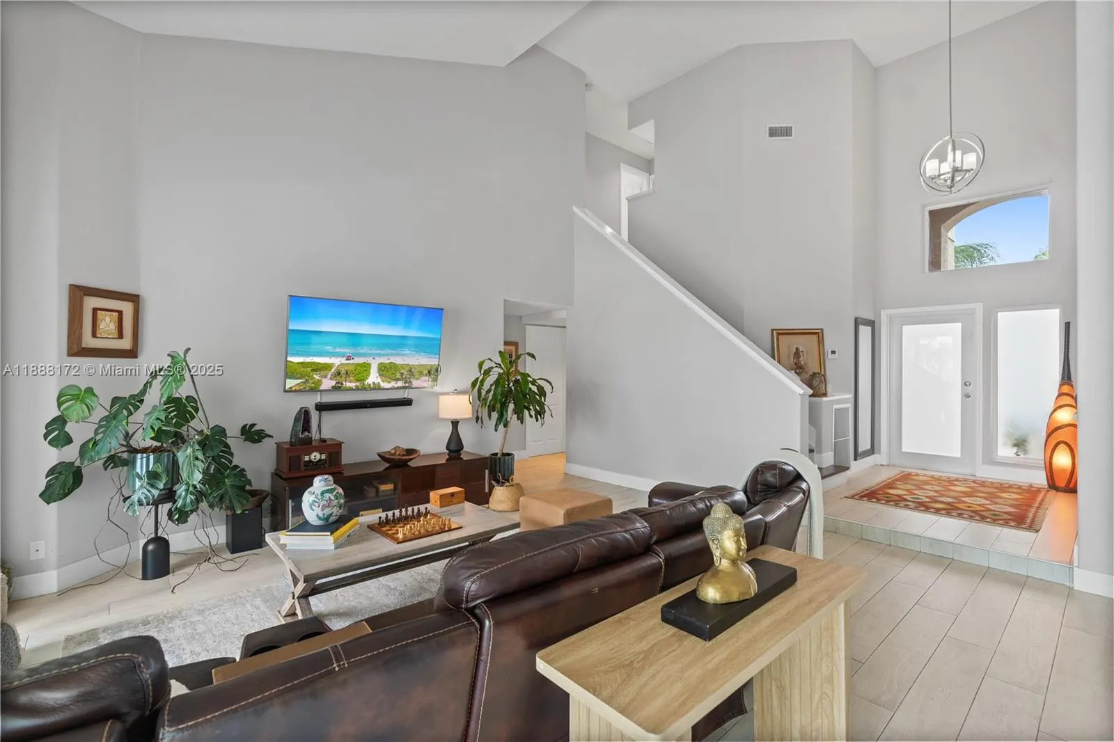 1171 Laguna Springs Dr