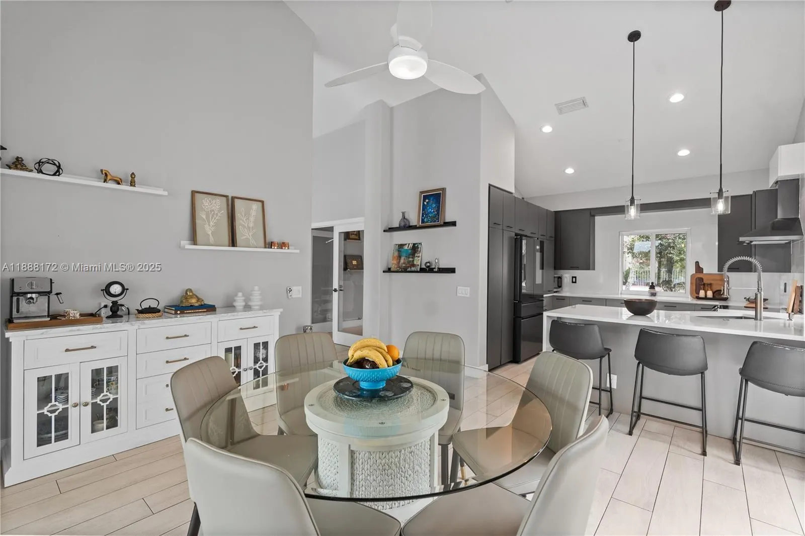 1171 Laguna Springs Dr