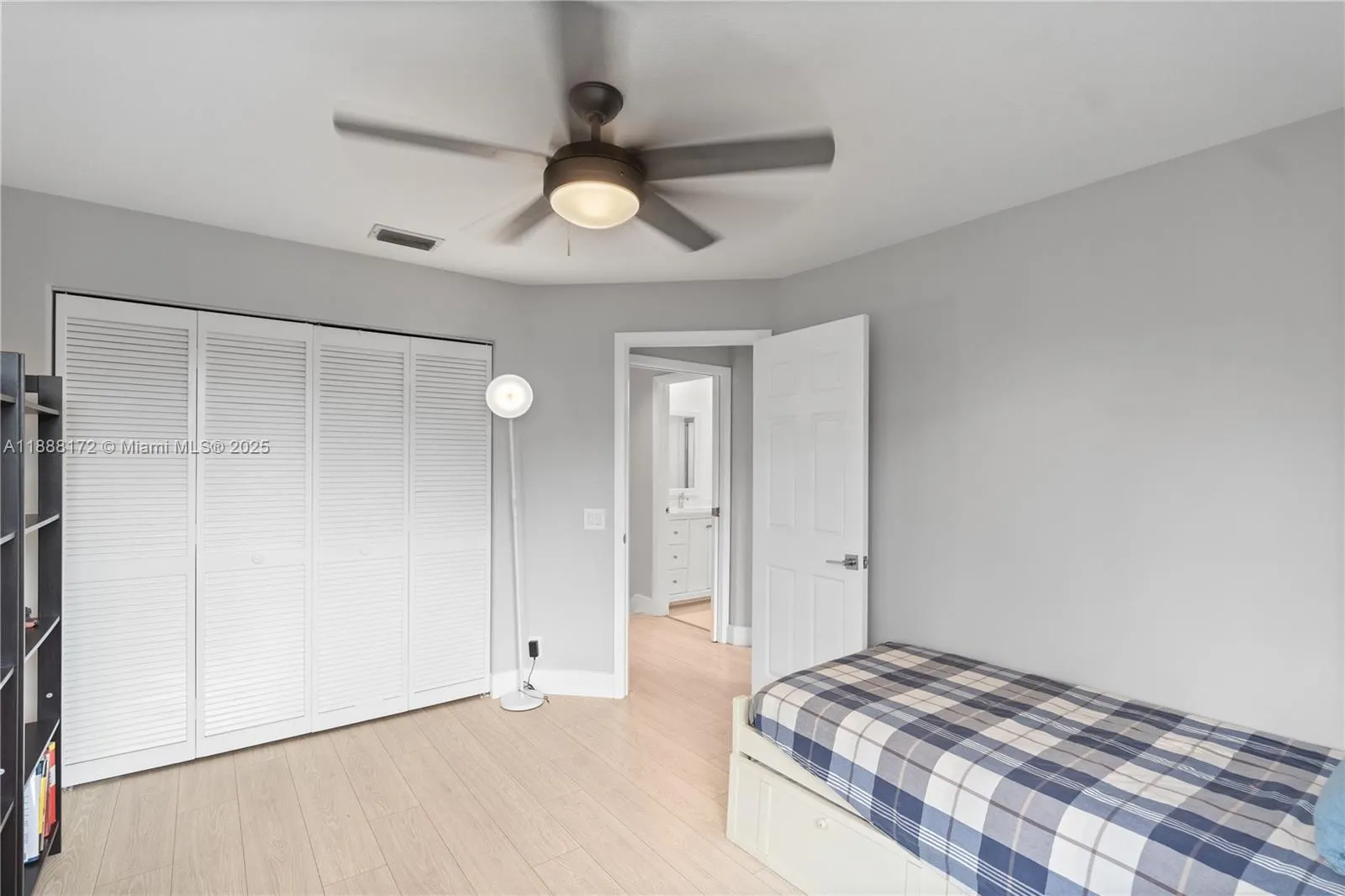 1171 Laguna Springs Dr