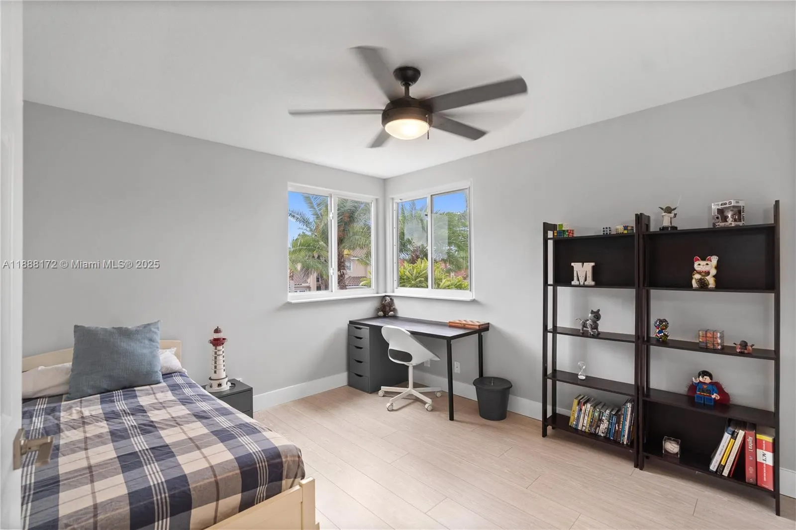 1171 Laguna Springs Dr