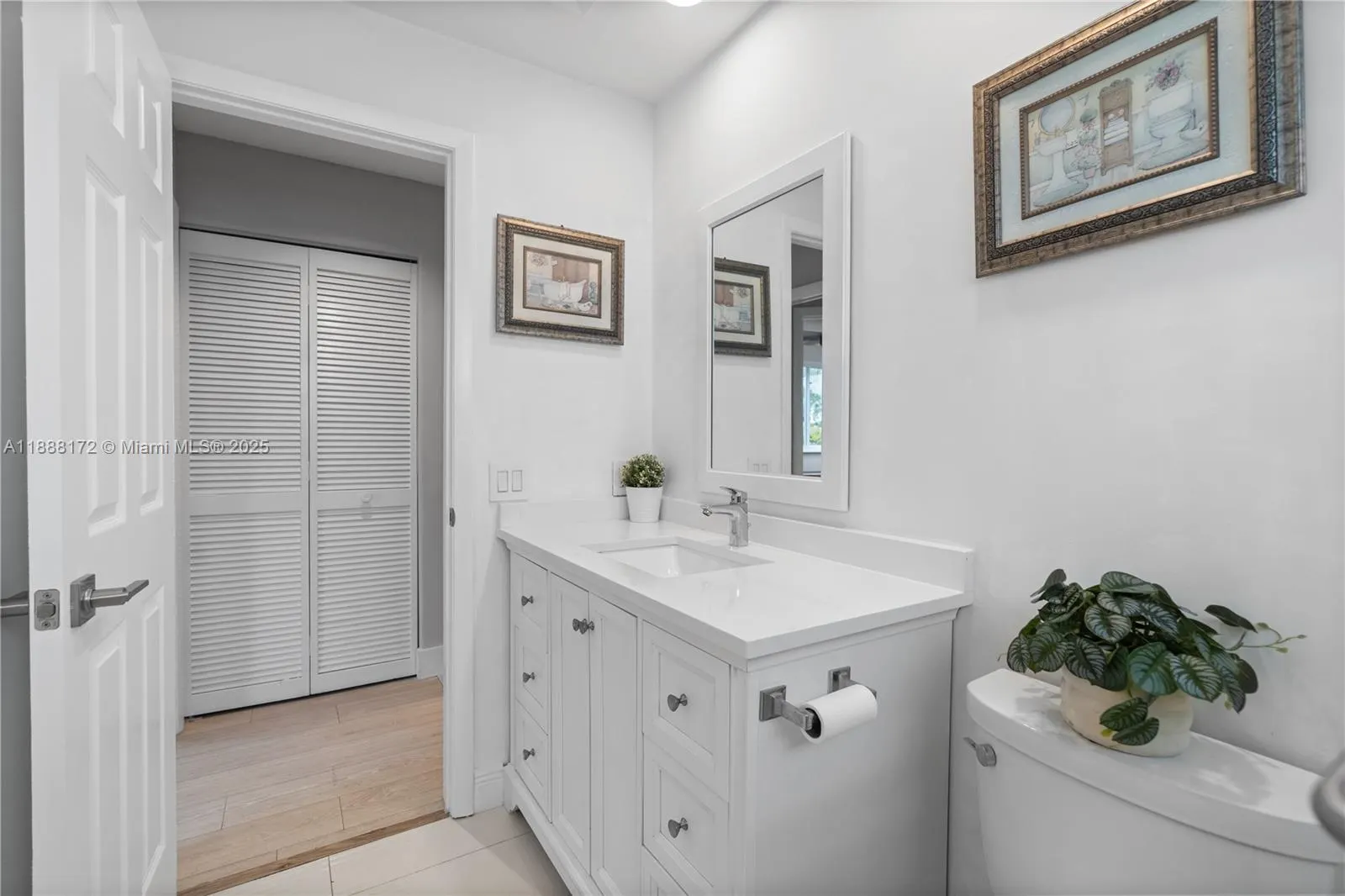 1171 Laguna Springs Dr