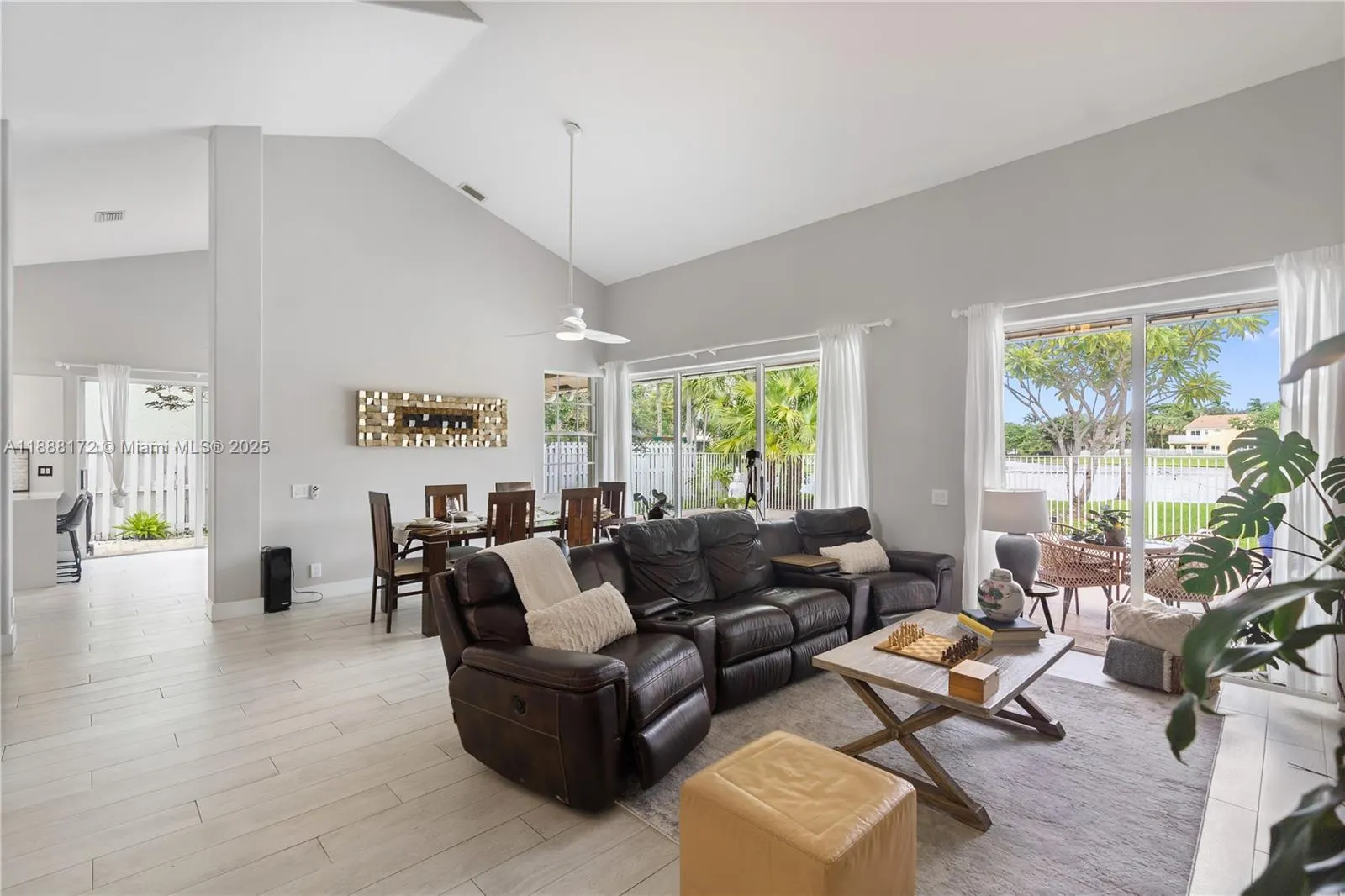 1171 Laguna Springs Dr