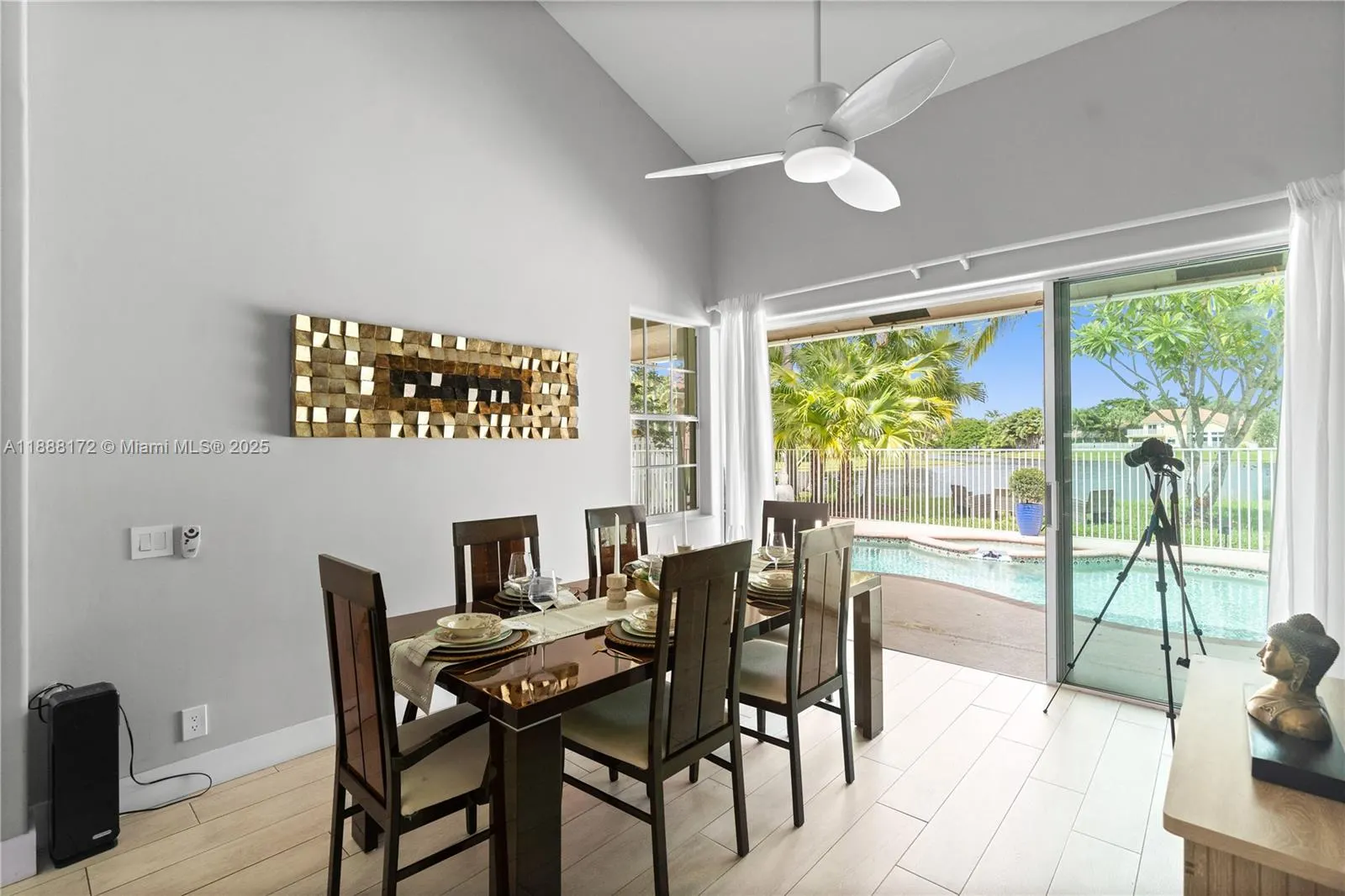 1171 Laguna Springs Dr