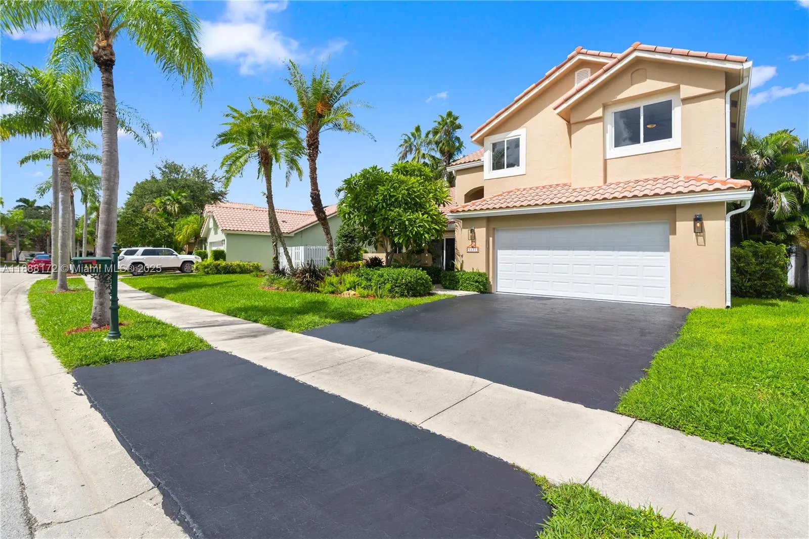 1171 Laguna Springs Dr