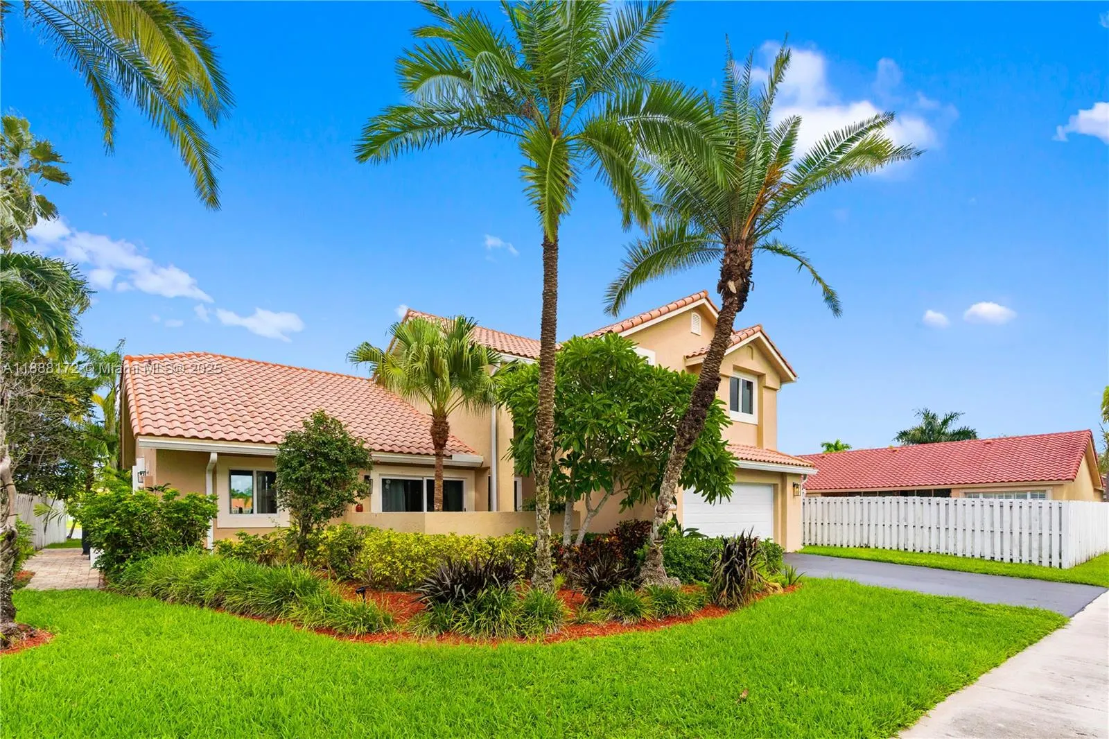 1171 Laguna Springs Dr