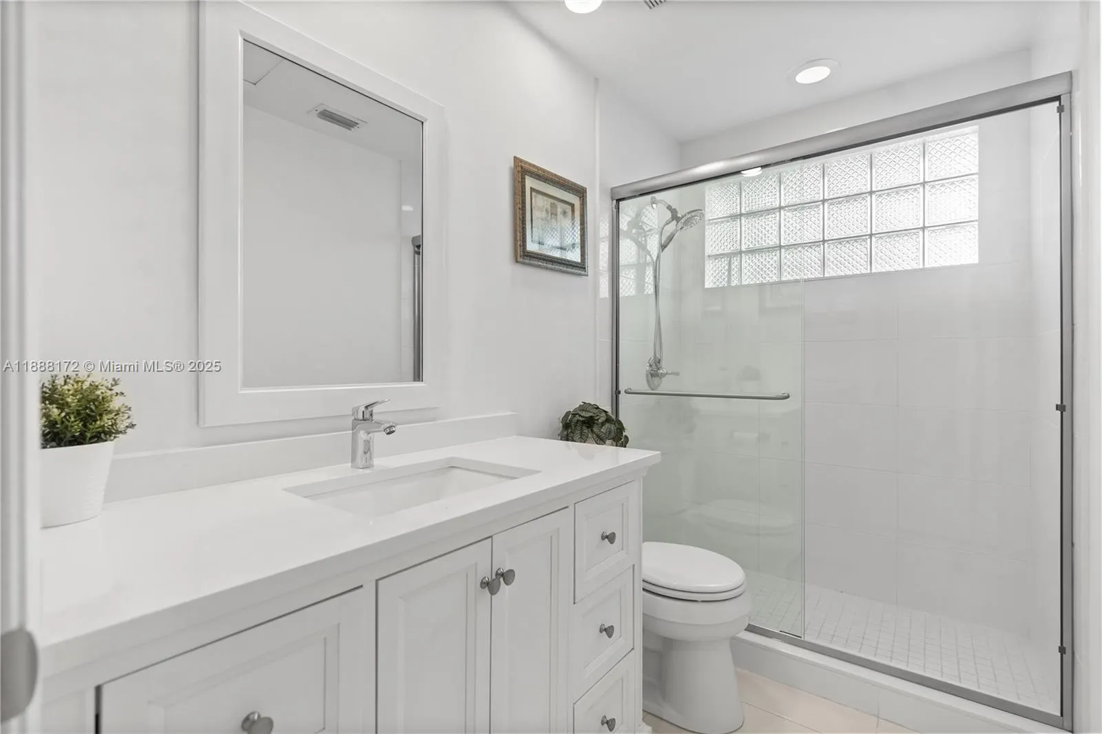 1171 Laguna Springs Dr