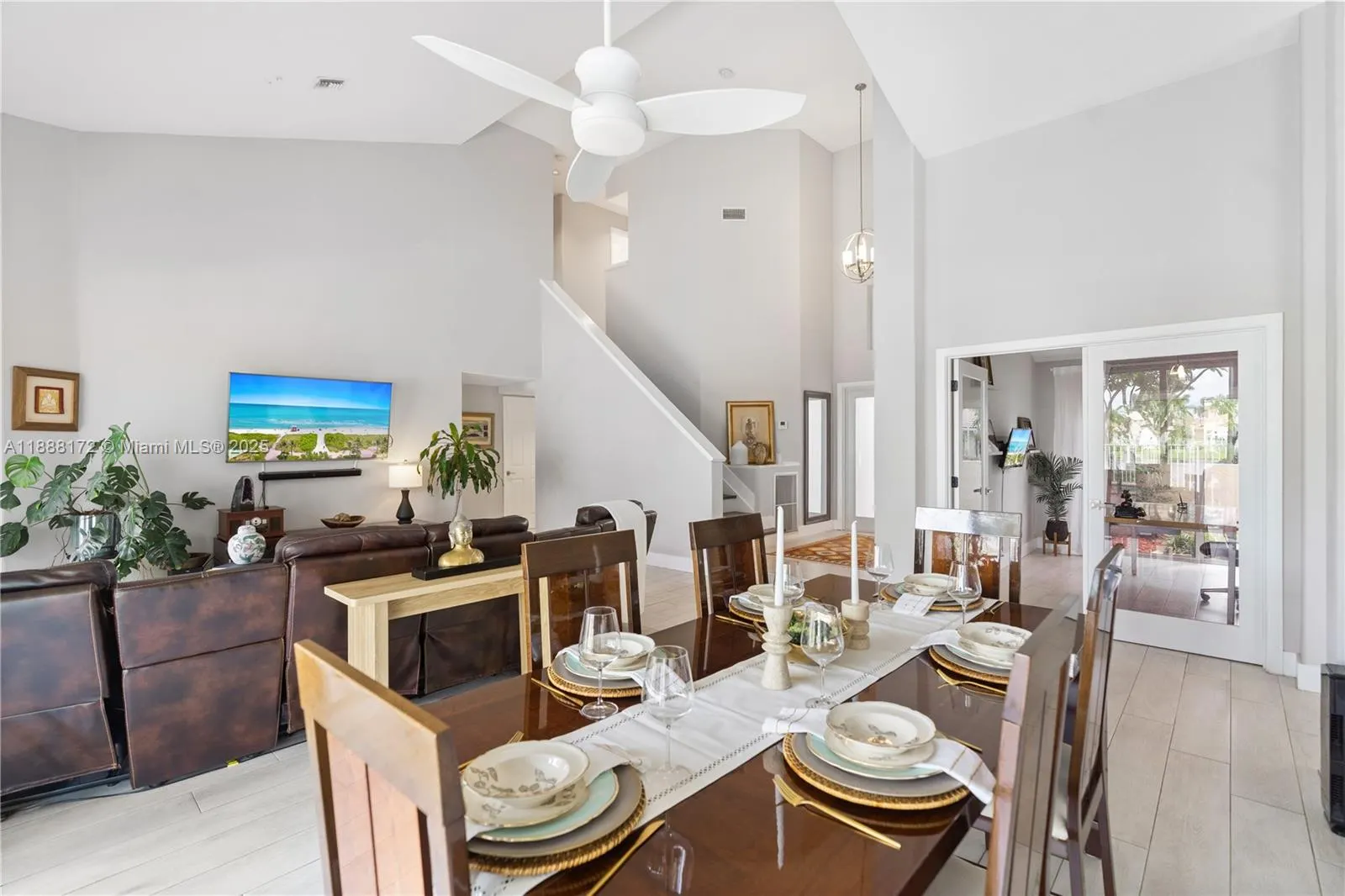 1171 Laguna Springs Dr