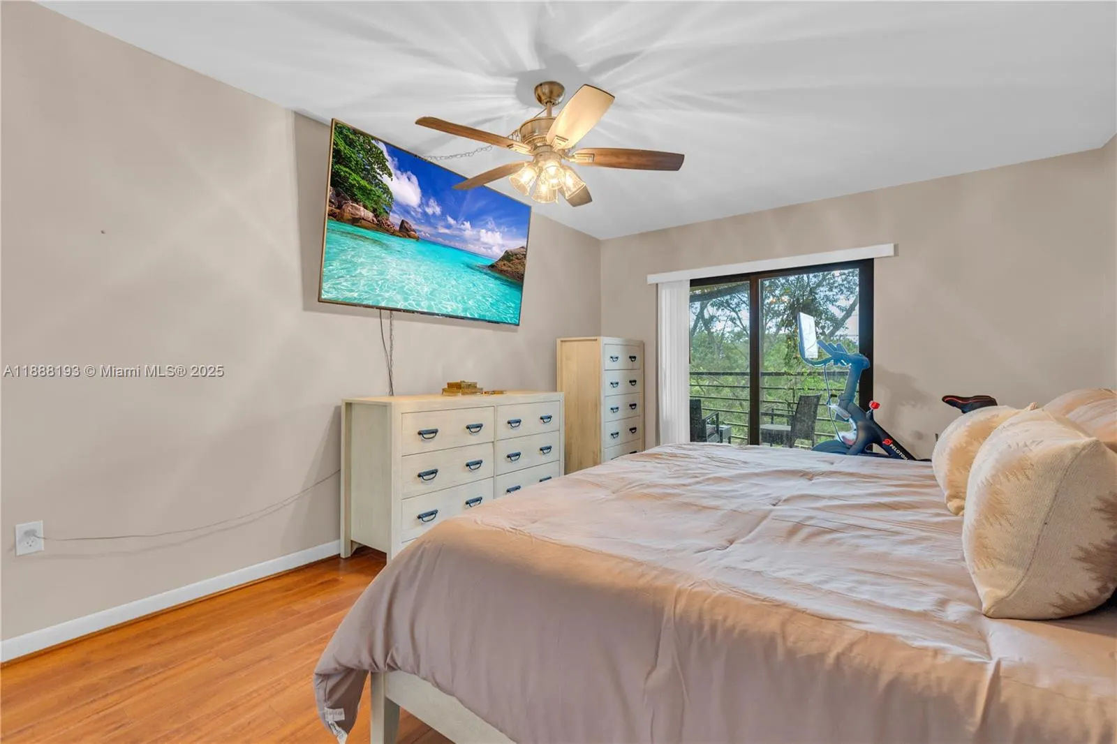 6755 W Broward Blvd, #405