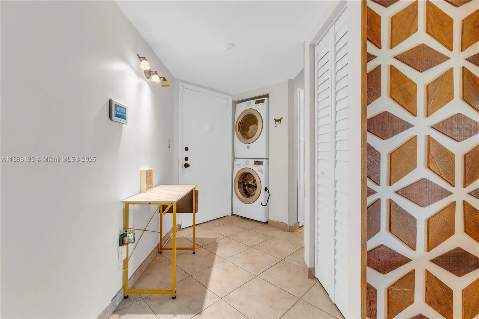 6755 W Broward Blvd, #405