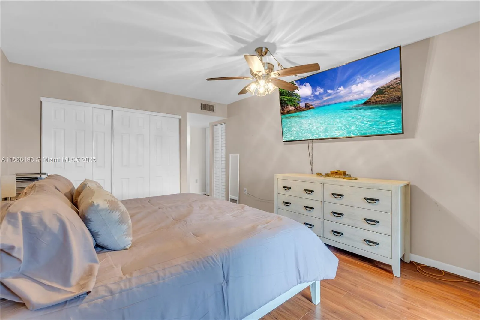 6755 W Broward Blvd, #405