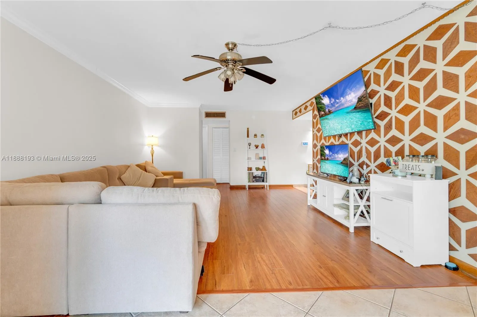 6755 W Broward Blvd, #405