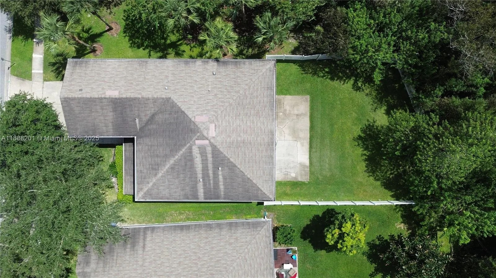 312 WINDROSE DR