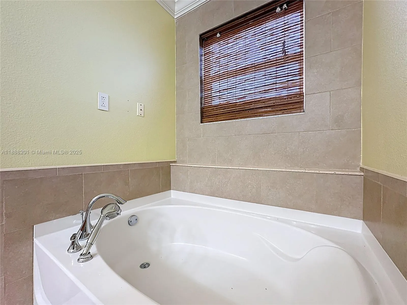 312 WINDROSE DR