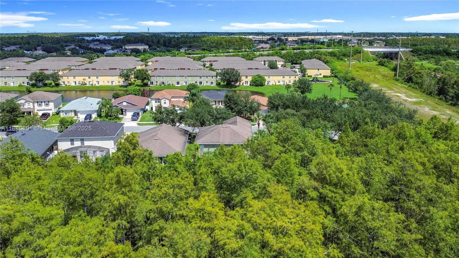 312 WINDROSE DR