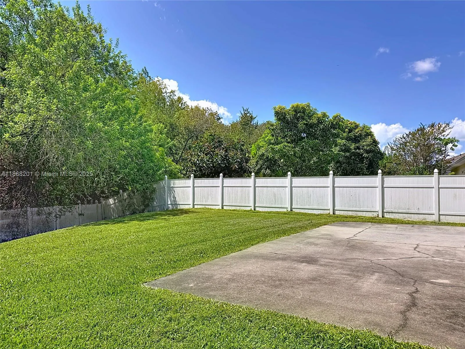 312 WINDROSE DR
