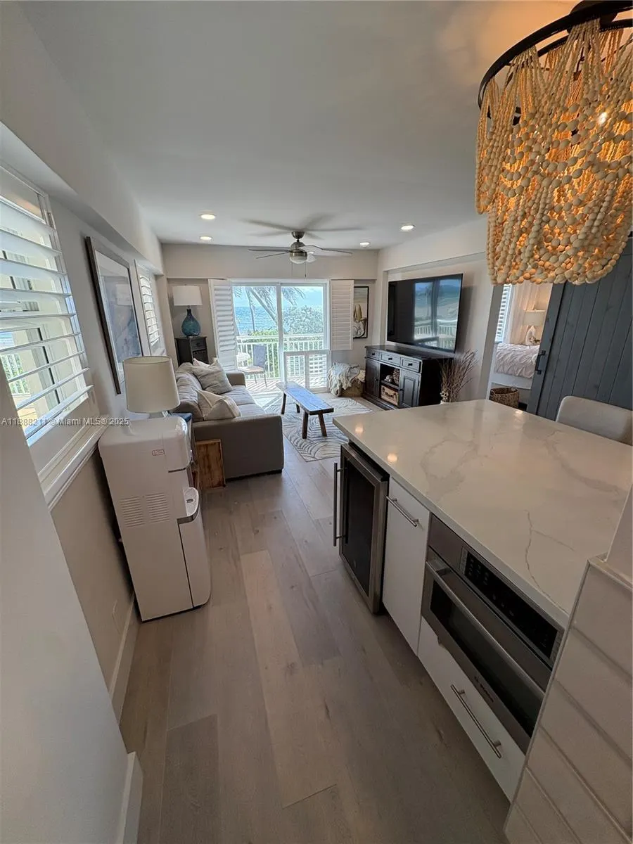 901 S Surf Rd, #208
